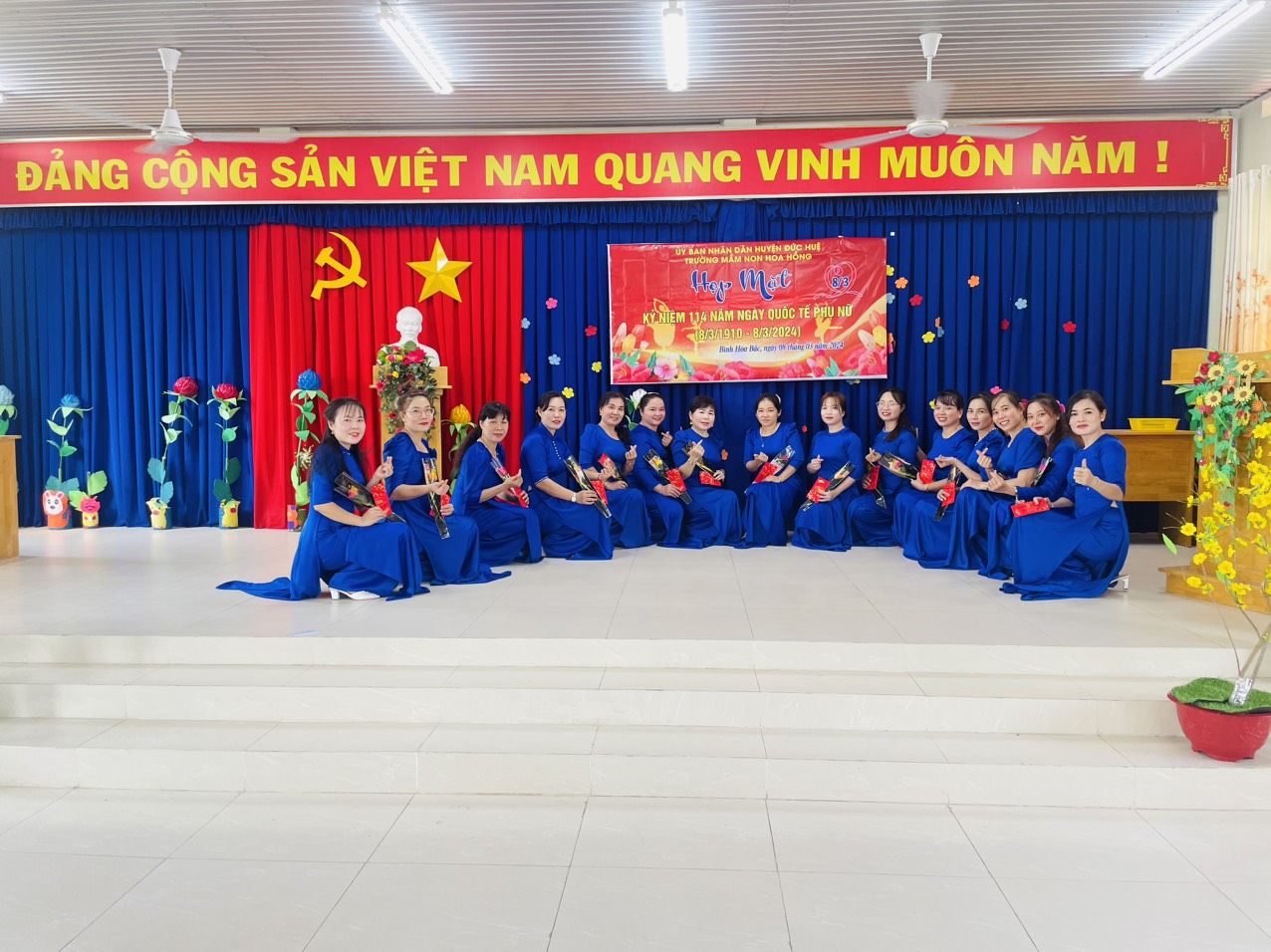 ngày 8/3 trường mầm non Hoa Hồng