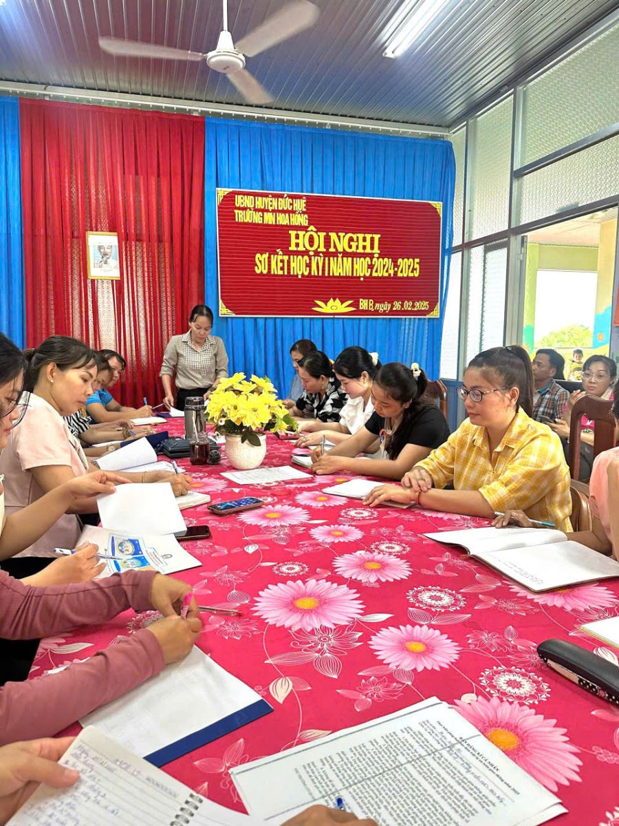 TRƯỜNG MẦM NON HOA HỒNG TỔ CHỨC HỌP SƠ KẾT HỌC KỲ I- NĂM HỌC: 2024-2025